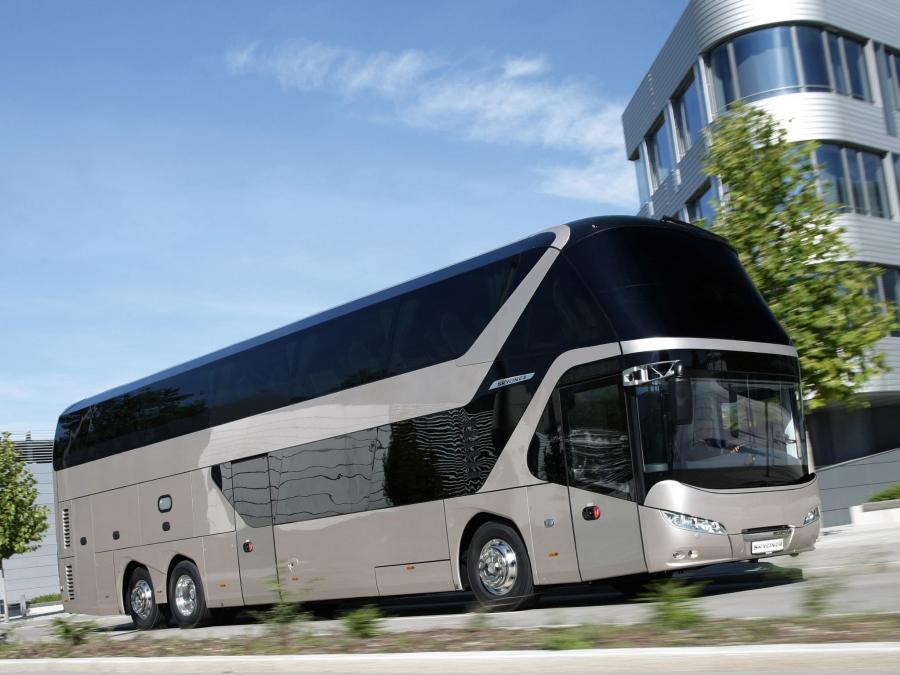  Neoplan Skyliner 2010 года  (фото 7 из 13)
